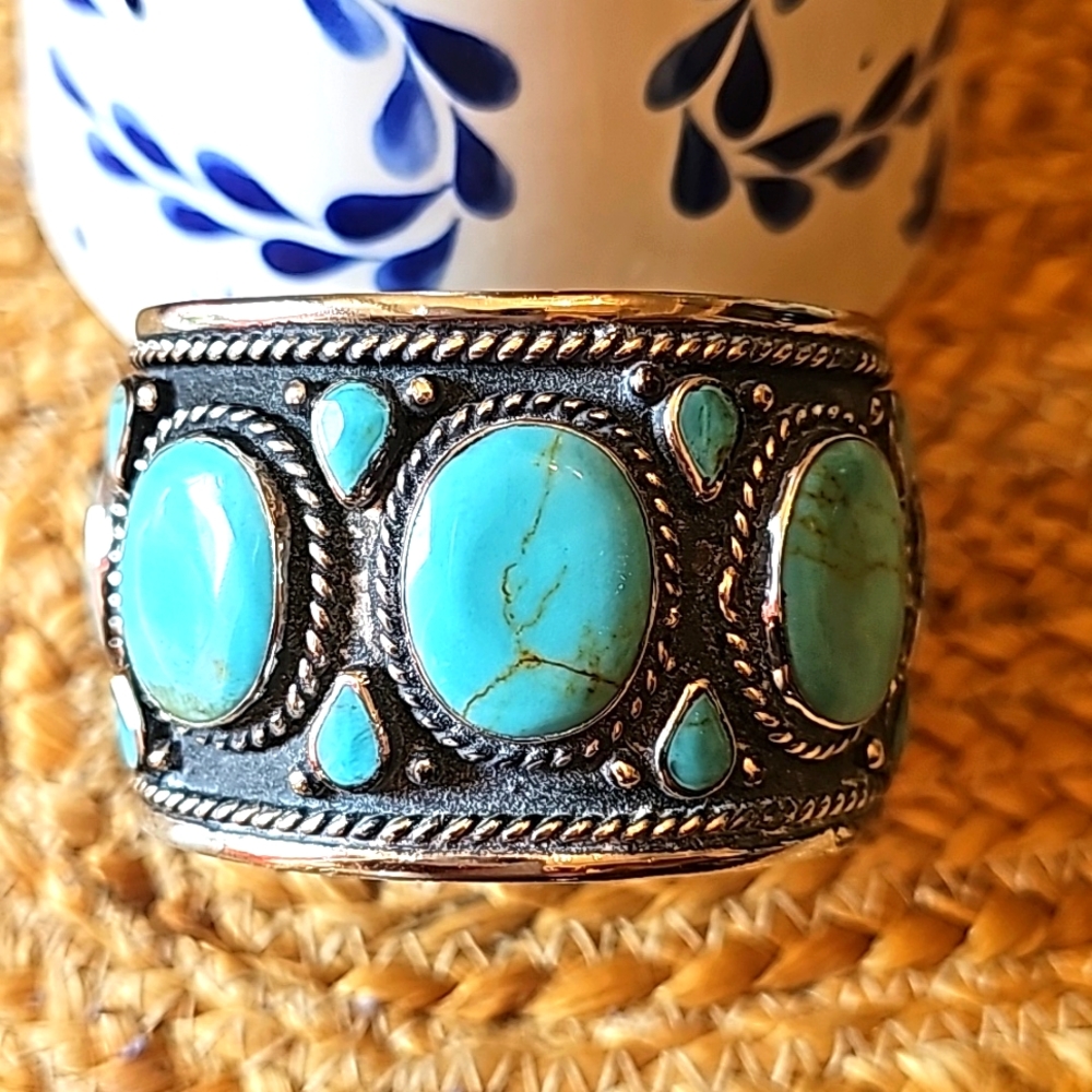 MEXICO NAVAJO silver bracelet with genuine turquoise stones